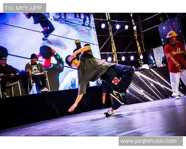 成都滑板队在世界街舞大赛中以65分领先积分榜，展现出色实力与风采